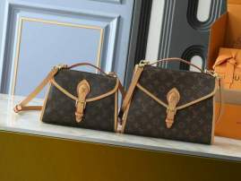 Picture of Louis Vuitton Handbags _SKUfw204796352fw
